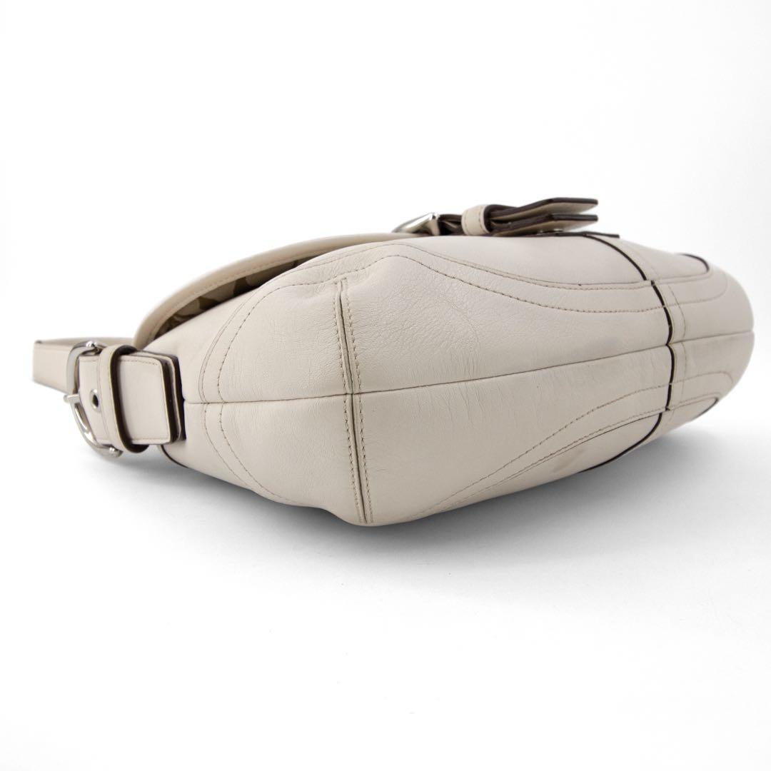 A105【美品】COACH／コーチ　ソーホー　ワンショルダーバッグ　レザー　白