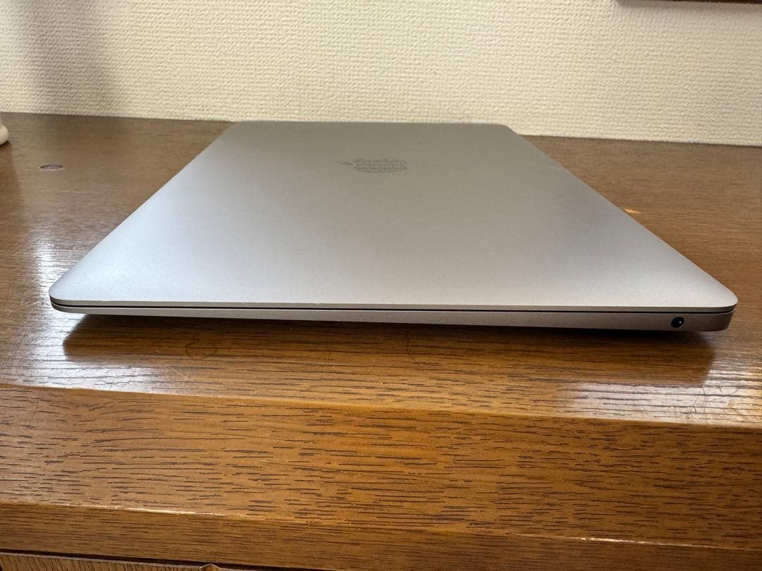 Apple MacBook Air (M1, 2020) 本体 512gb
