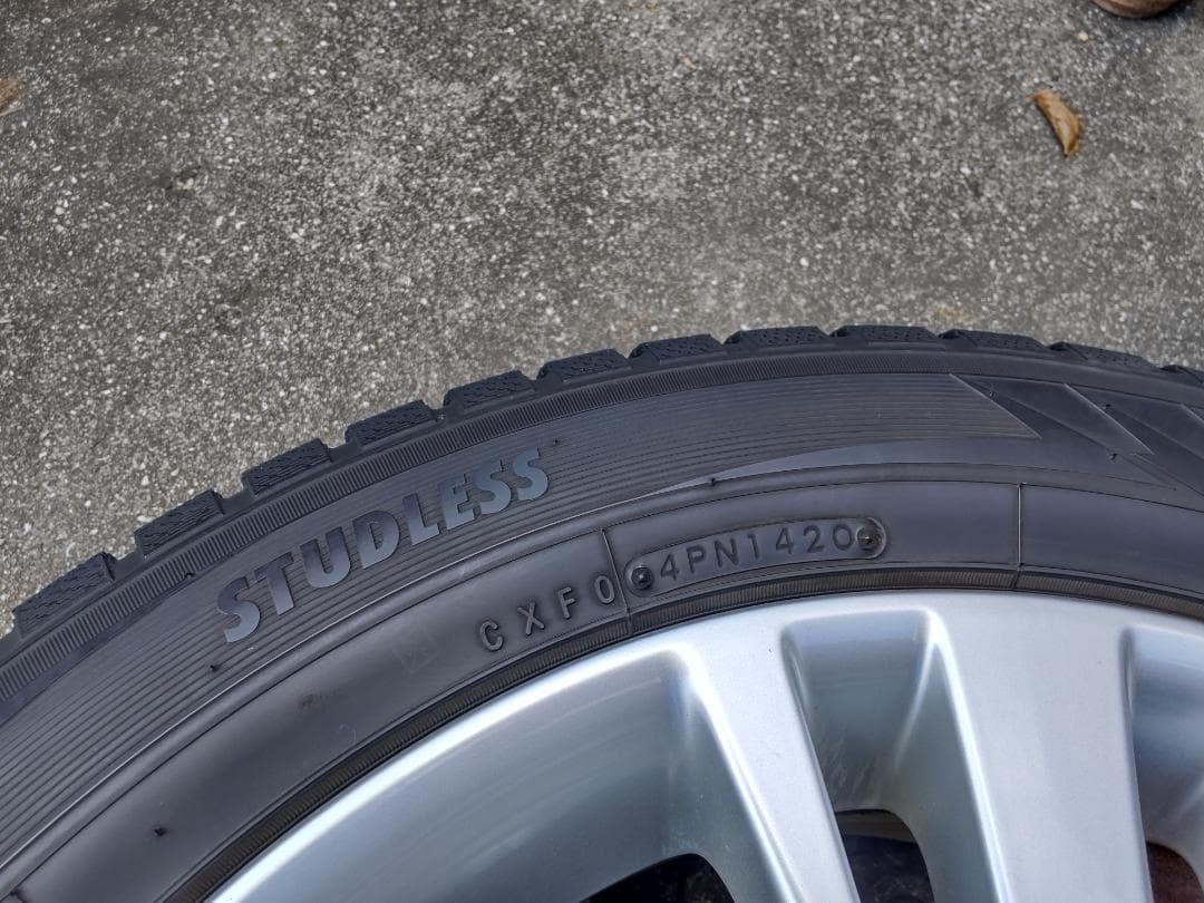 235/55R19 レクサスRX純正ホイル＋スタッドレスタイヤ
