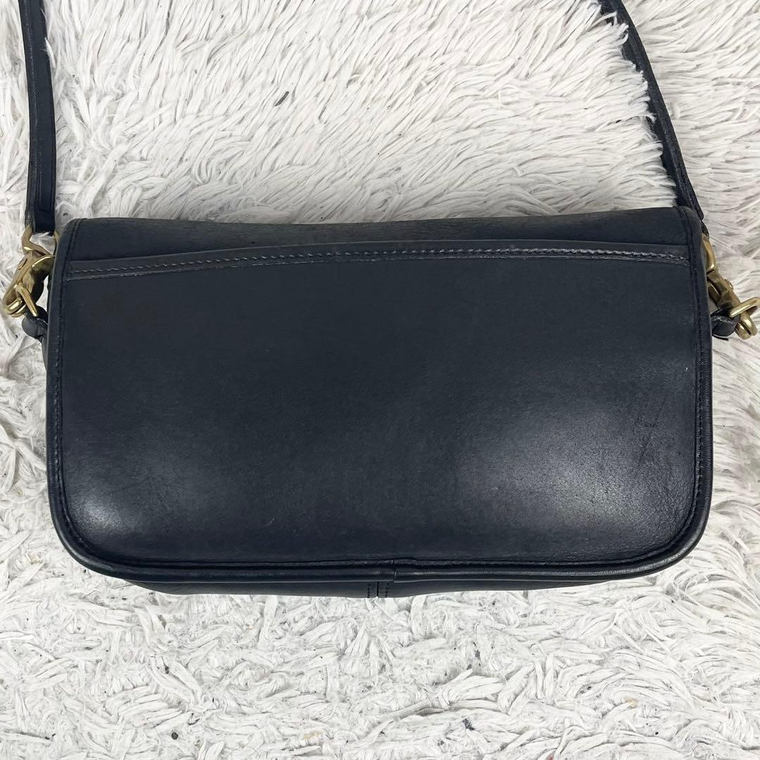 美品 オールドコーチ レザー ショルダーバッグ ターンロック ロゴ型押し 黒