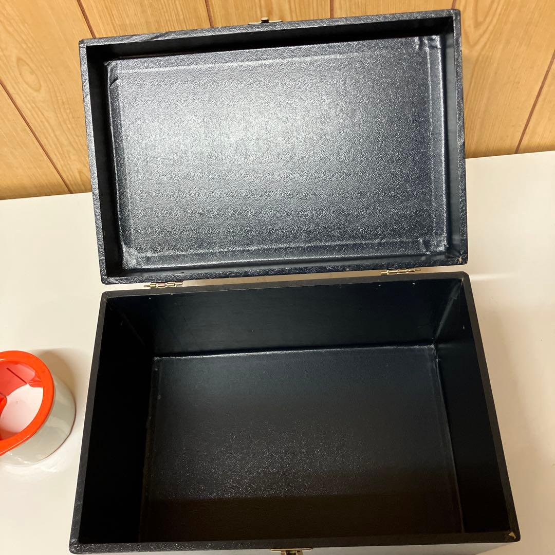 ESV034 【未使用】KAMAYチェコ製ボヘミアグラス、青被せハンドカット花瓶