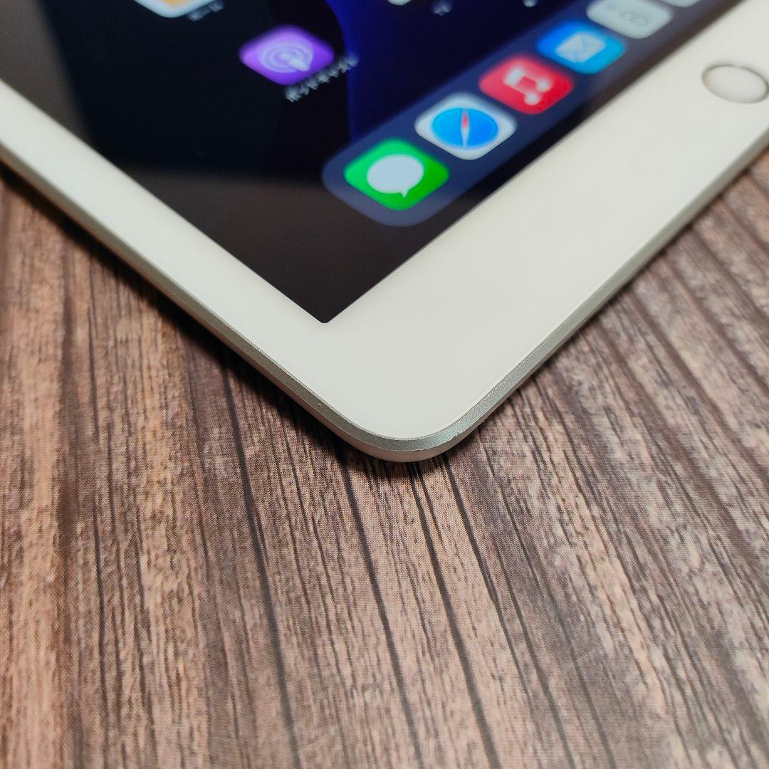 apple iPad 第8世代 32GB SIMフリー 美品