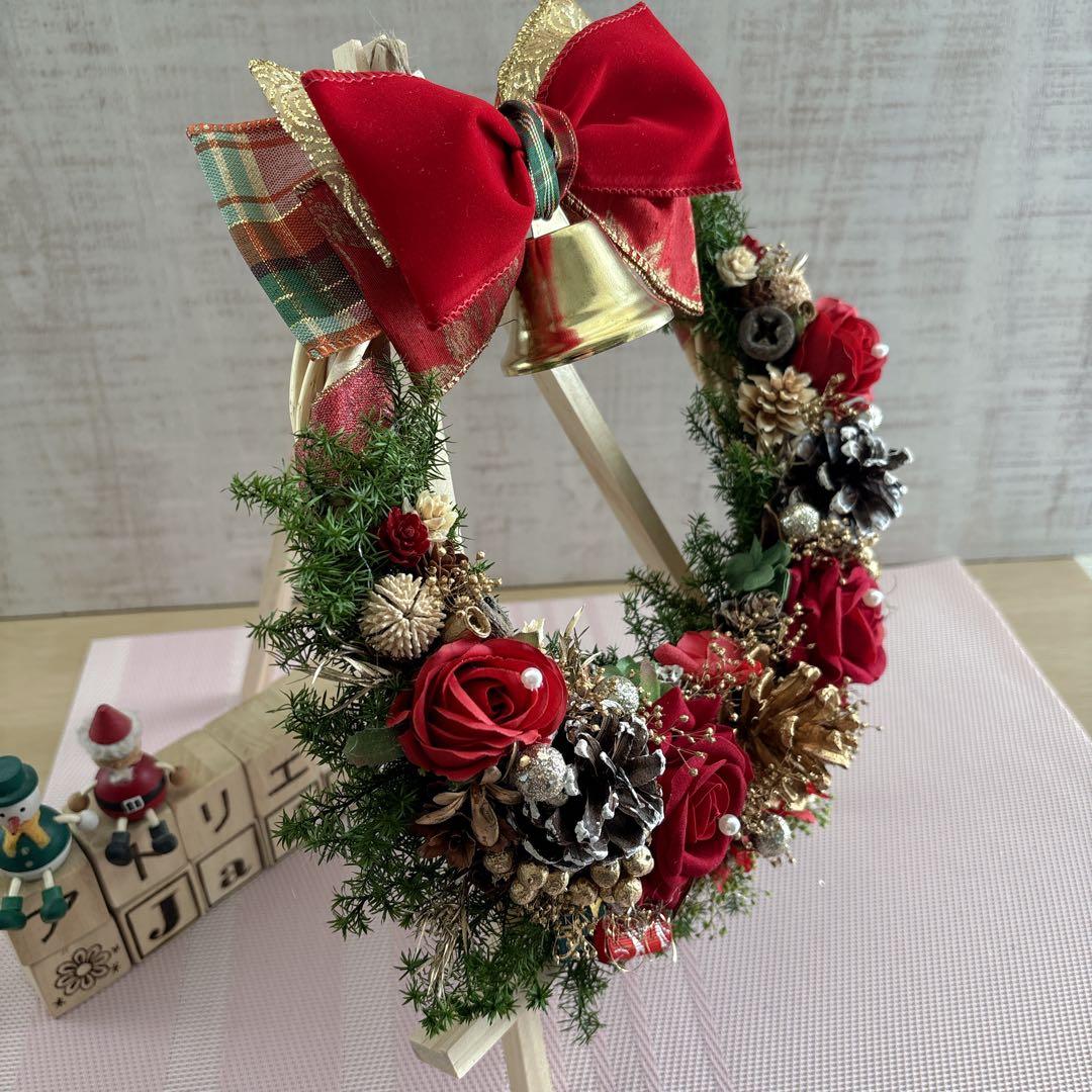 No149 キラキラリボンとリンリンベル.•♬赤バラと木の実のクリスマスリース
