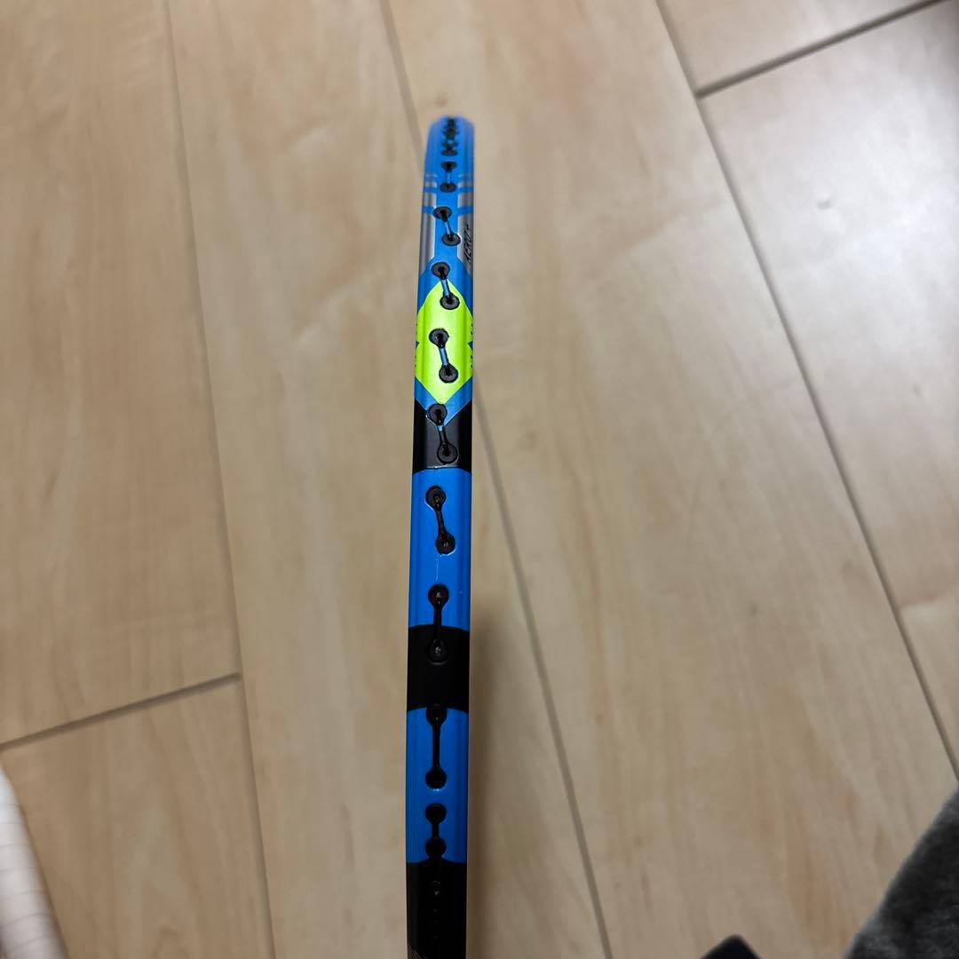 バボラ　バドミントンラケット　X-FEEL ESSENTIAL