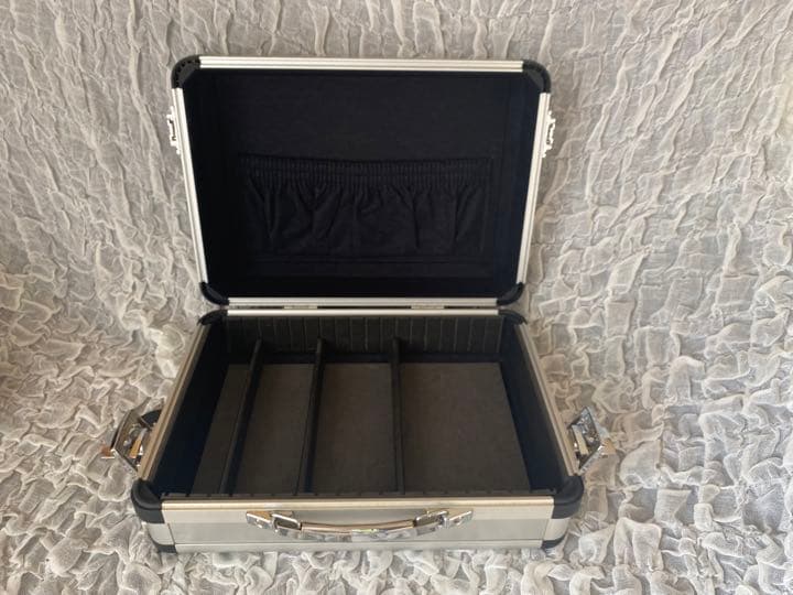 超希少！二度と出てこない(一点物) YahooBBジュラルミンケース！