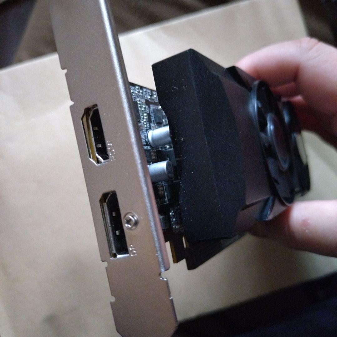 ASROCK LOW PROFILE グラフィックボード4GB