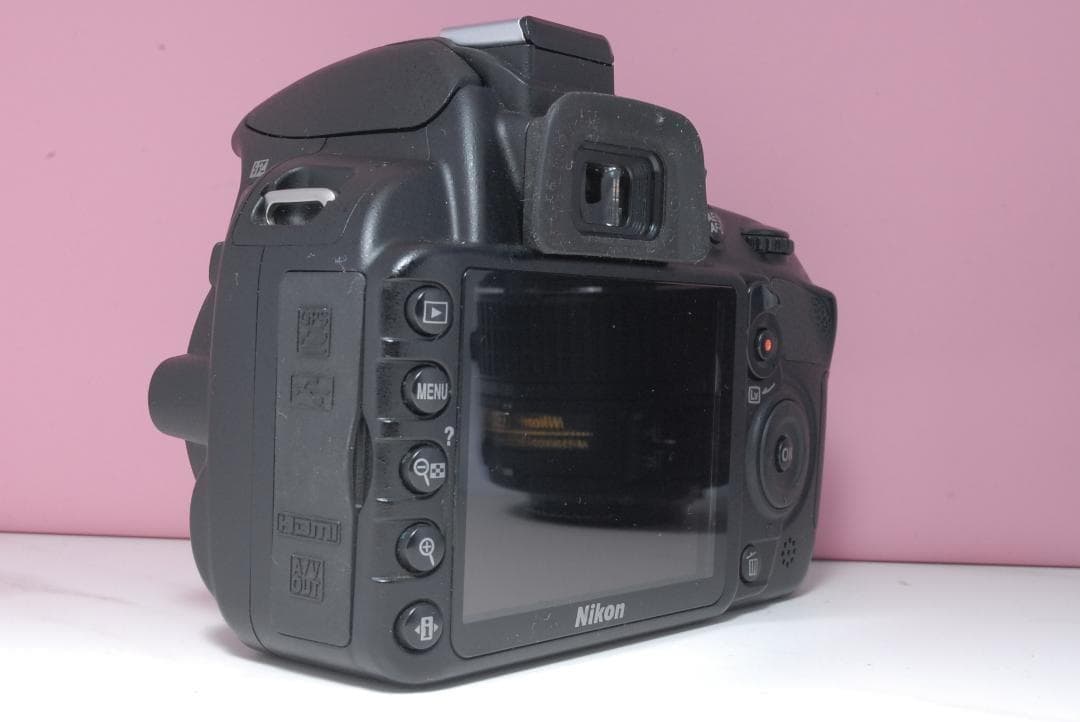 【美品】Nikon D3100　かんたん操作　スマホ転送　一眼レフカメラ