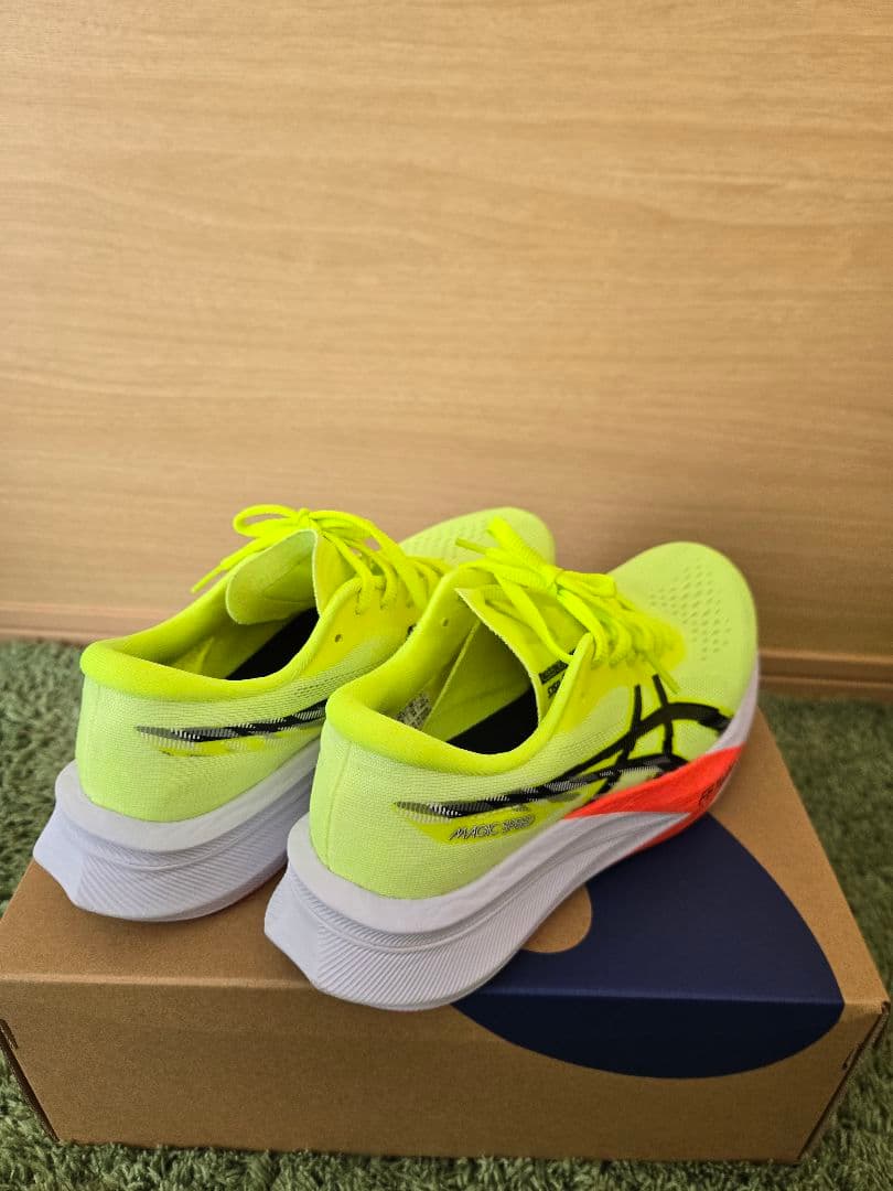 アシックス　マジックスピード4　24.0　レディース