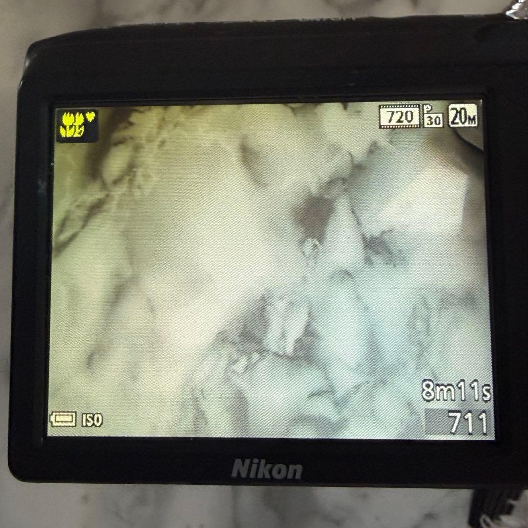 Nikon COOLPIX S2900 シルバー コンデジ デジカメ