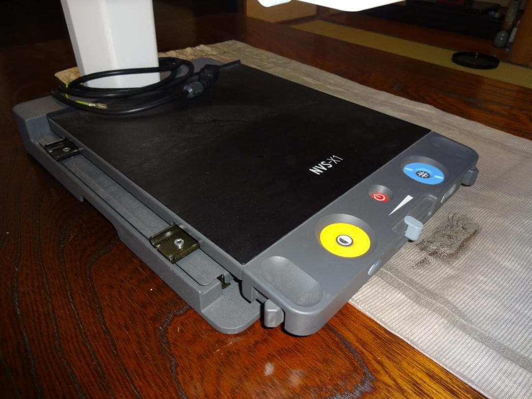 拡大読書器 NVS-X1 ホワイト