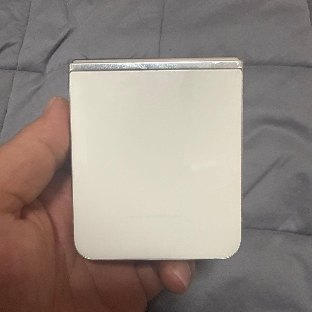 「韓国 購買」Samsung Galaxy Z Flip5