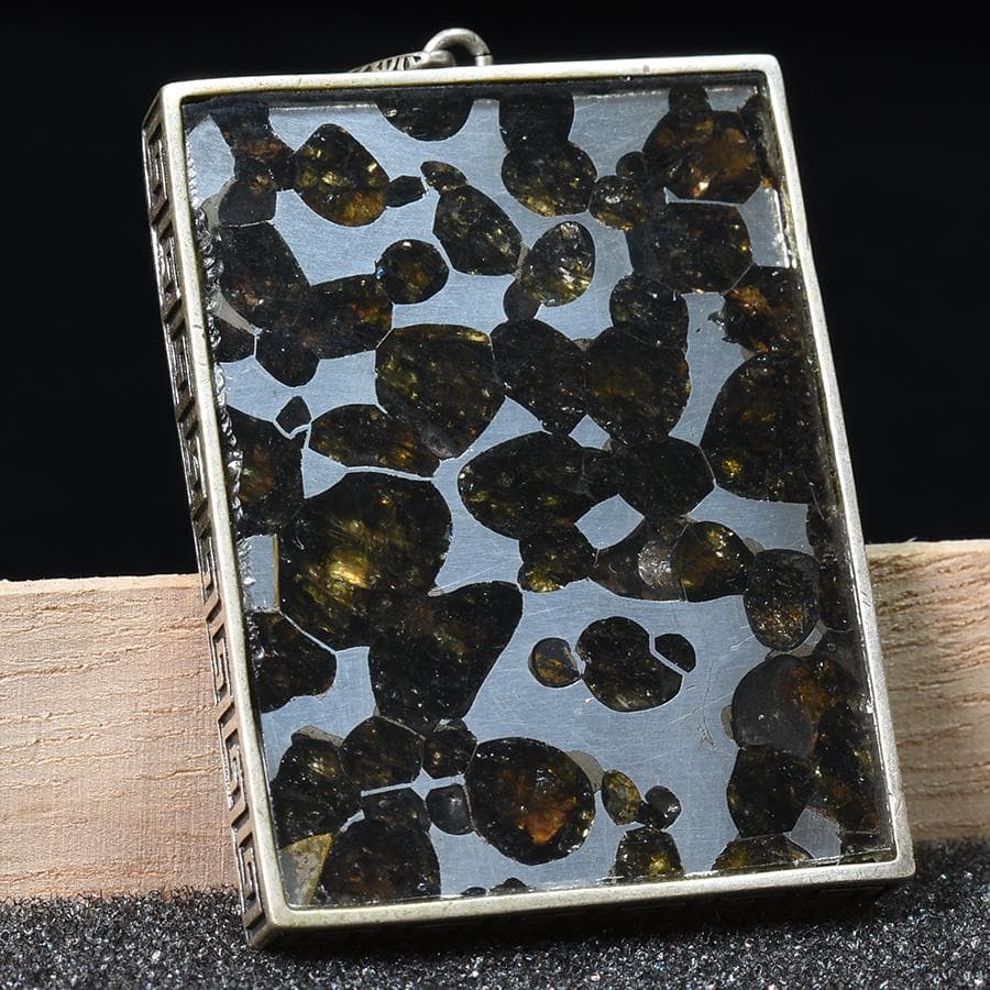 ⭐*︎様 パラサイト隕石 ペンダントトップ 隕石 石鉄隕石 セリコ 重さ20ｇ