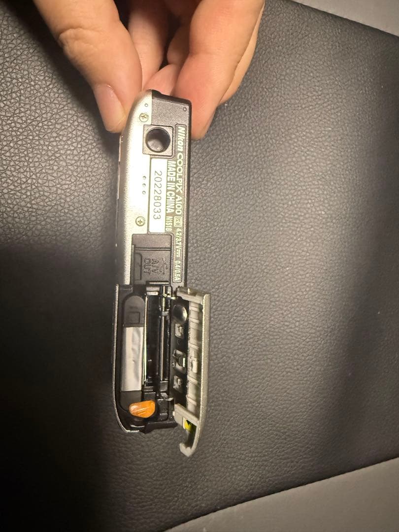 Nikon COOLPIX A100デジタルカメラ【動作確認済み・美品】