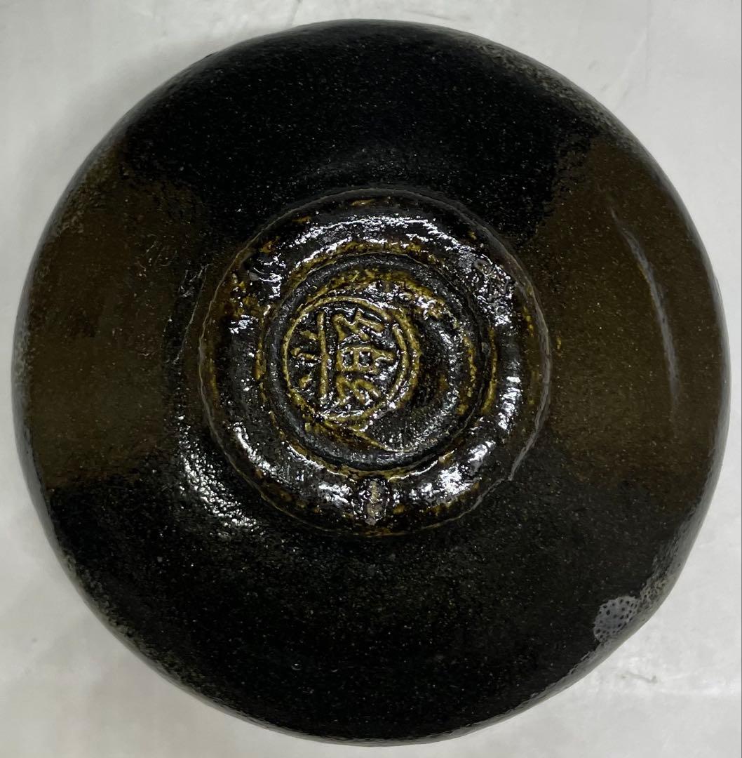 五代　楽吉左衛門　宗入　黒茶碗　共箱(四方桟盛蓋) 　仕覆　共布　e432a