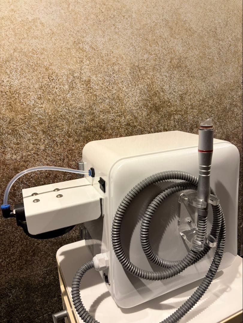 AQUA ELLA ハイドロフェイシャル　美容液ピーリング