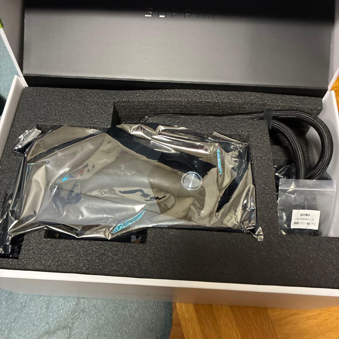 グラフィックボード・グラボ・ビデオカード MSI RTX 4090 SUPRIM LIOUID X