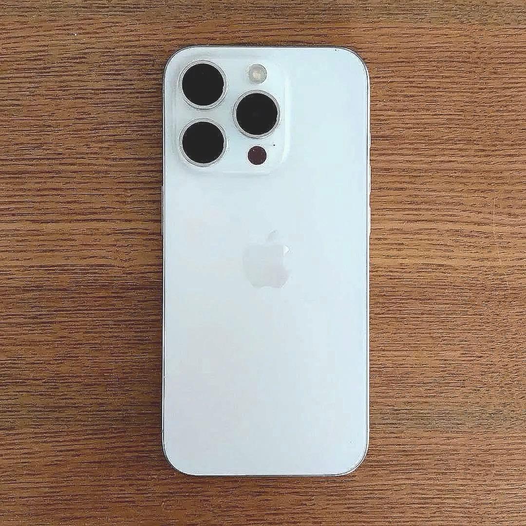 ★専用です★iphone15pro 128GB SIMフリー ホワイトチタニウム