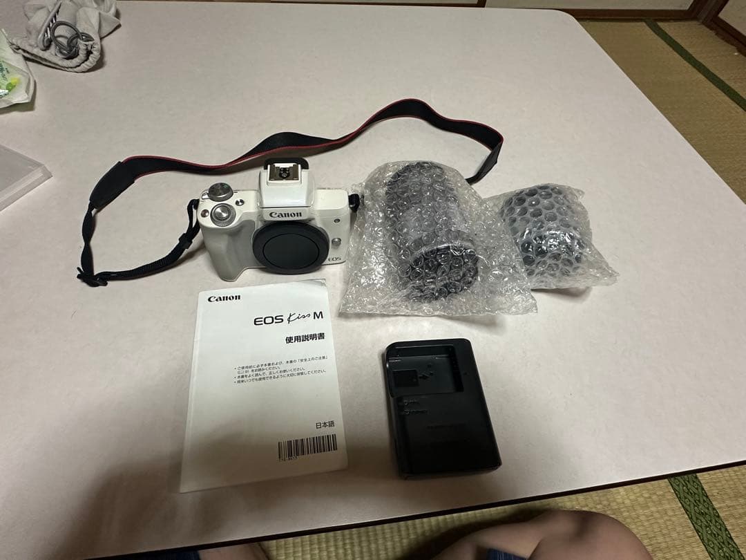 canonEOSkissM 本体レンズ2本付き
