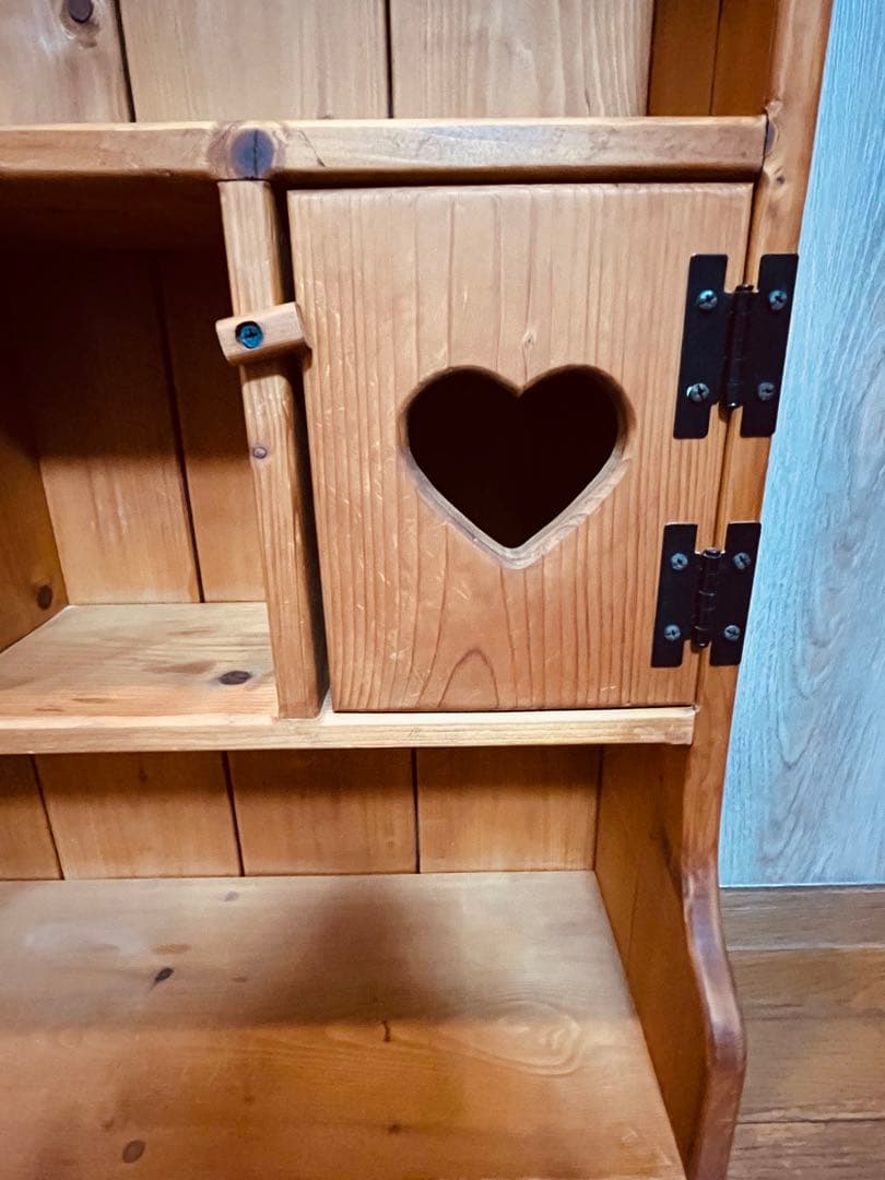 アメリカンカントリー家具　カントリーハート　木製ハート型扉付きシェルフ