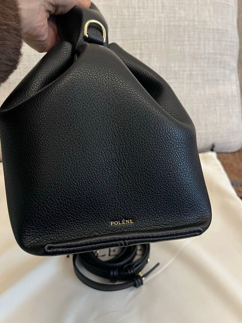 ポレーヌ　NUMERO neuf