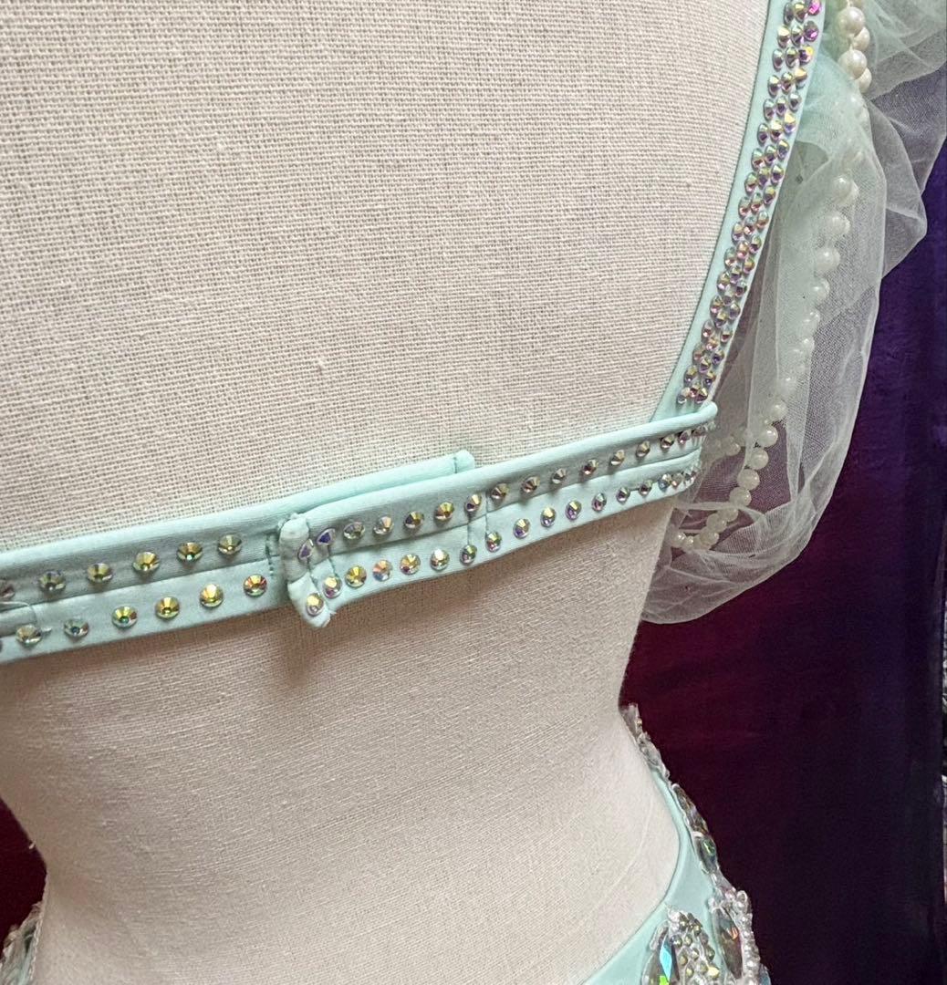 【新品】ベリーダンス衣装B ミントグリーン キラキラ パール オリエンタル M