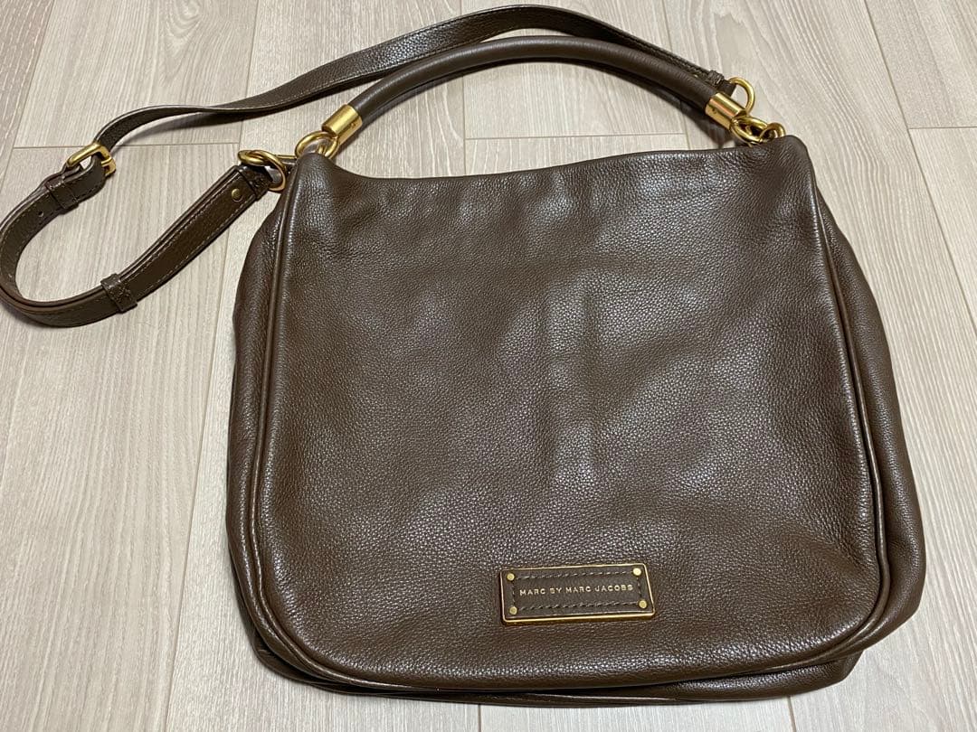 Marc by Marc Jacobs ショルダーバッグ ブラウン