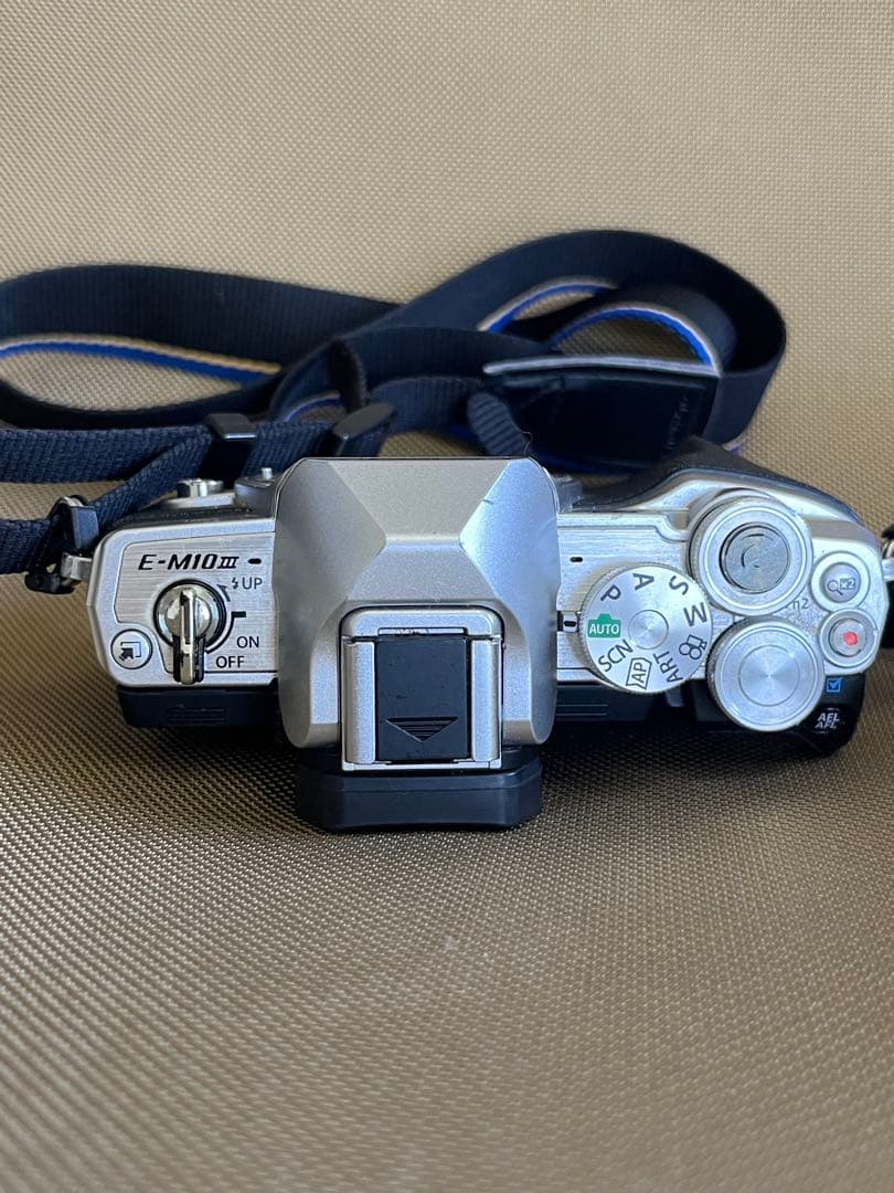 OLYMPUS OM-D E-M10 Mark3＋レンズキット＋社外製バッテリー