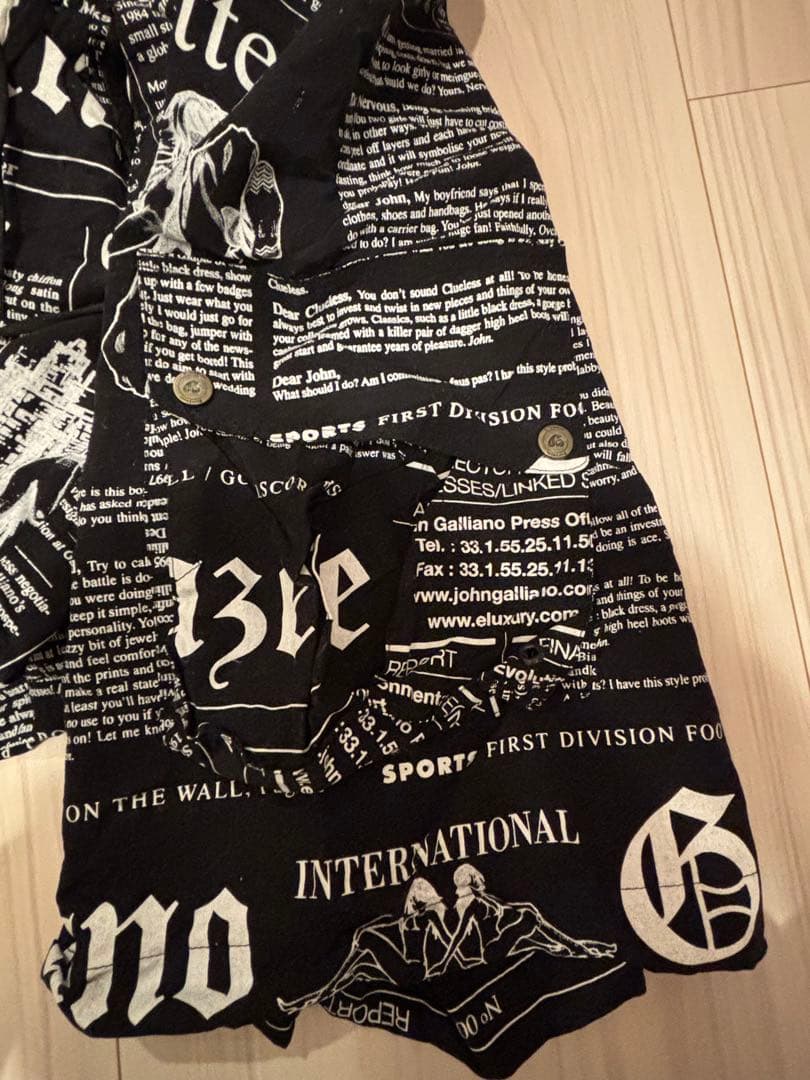 T*Y様 John Galliano ジョン ガリアーノ ニュースペーパー　　水