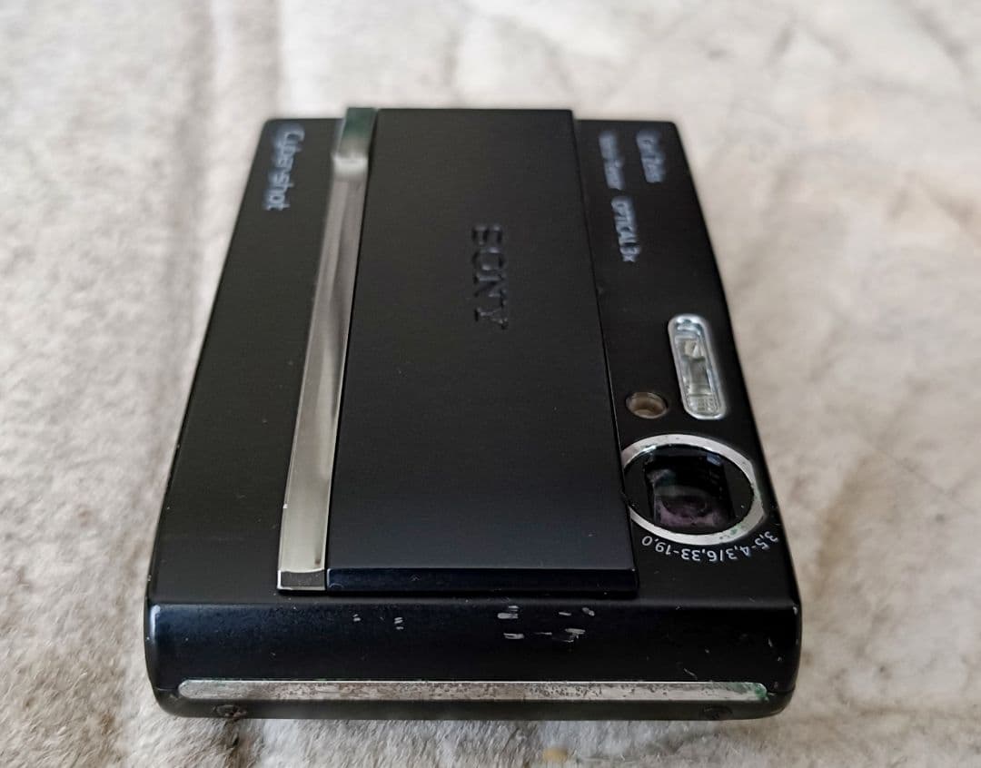 SonyソニーCyber-shot DSC-T5 •ステーション•革製カバー付き