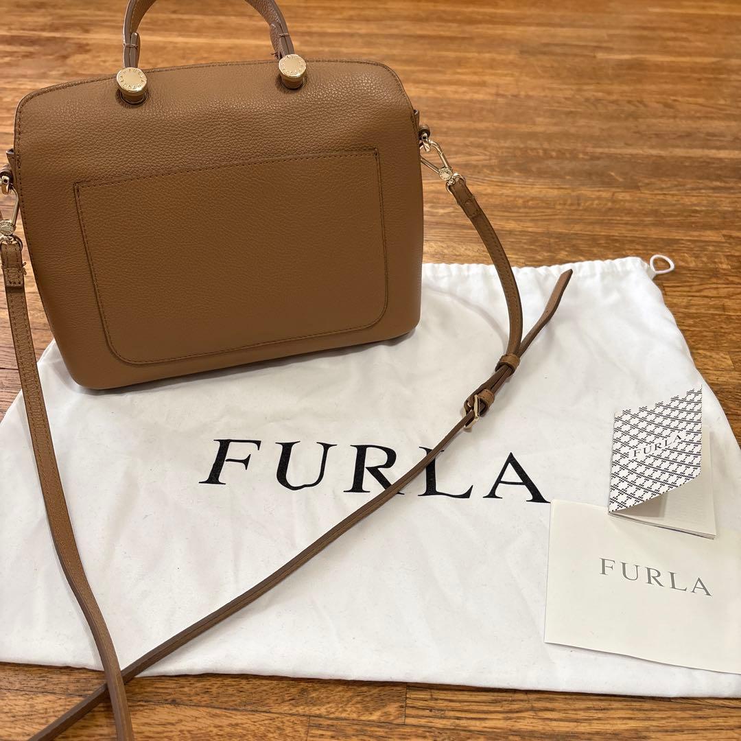 FURLA レザー ショルダーバッグ　　★タイムセール★本日22時まで★