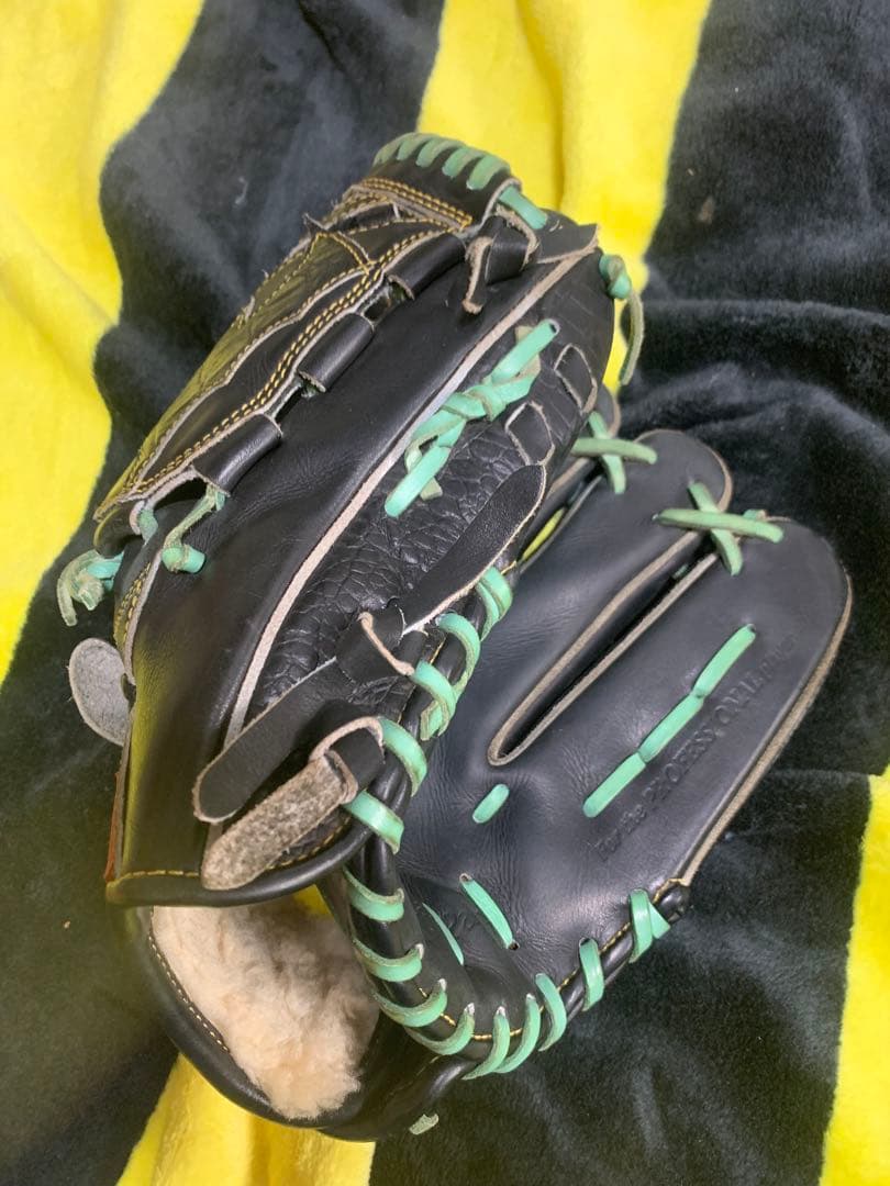 ローリングス硬式投手用グローブ(阪神秋山モデル)