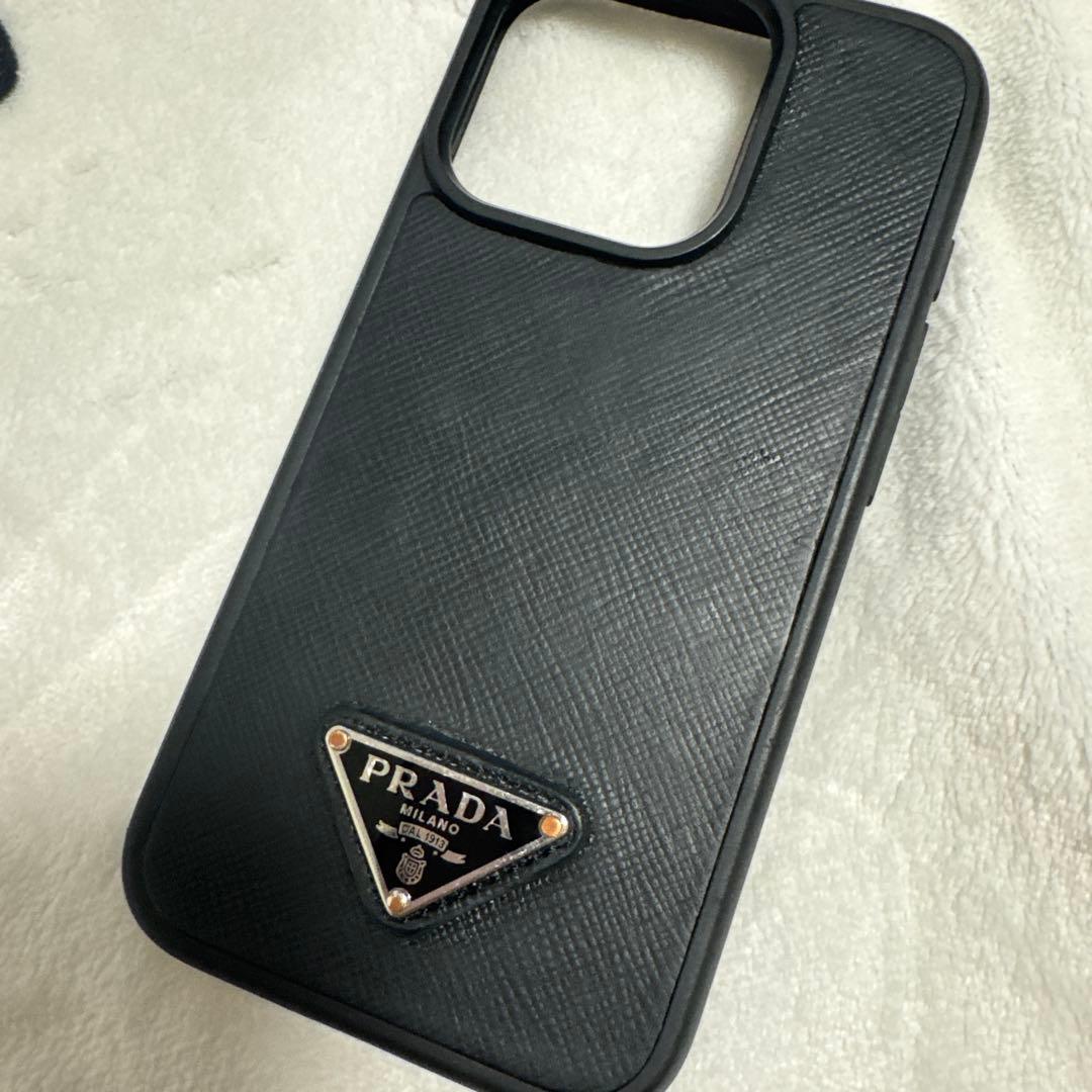 は*な様 PRADA ブラック iPhone15Proケース サフィアーノレザー