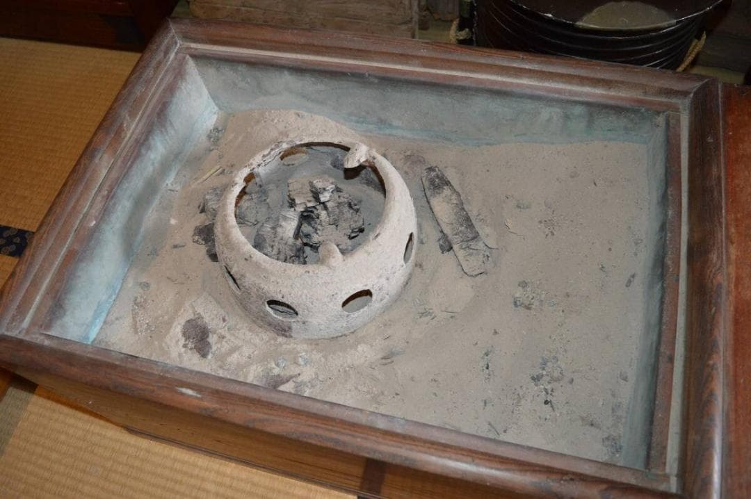 骨董　古民具　時代火鉢　引き出し　鉄瓶　欅