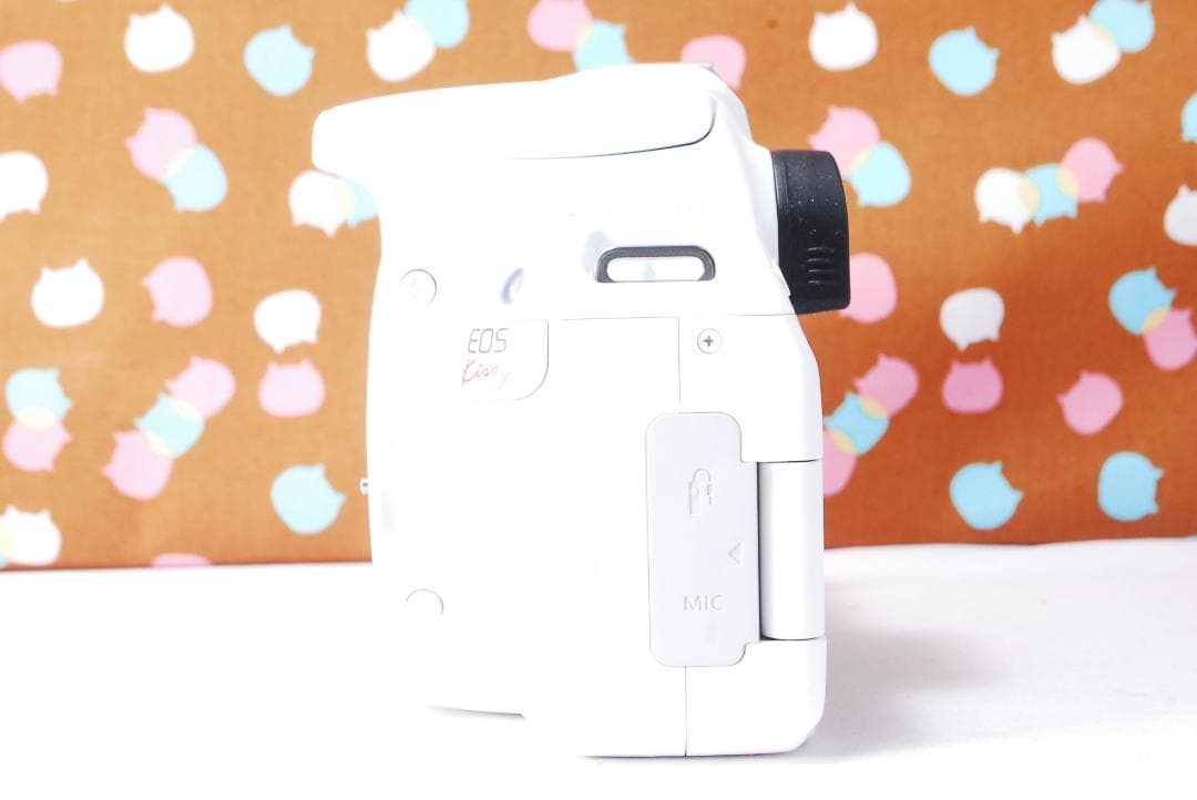 ✨ほぼ新品✨Wi-Fi搭載✨Canon Kiss X9 レンズセット