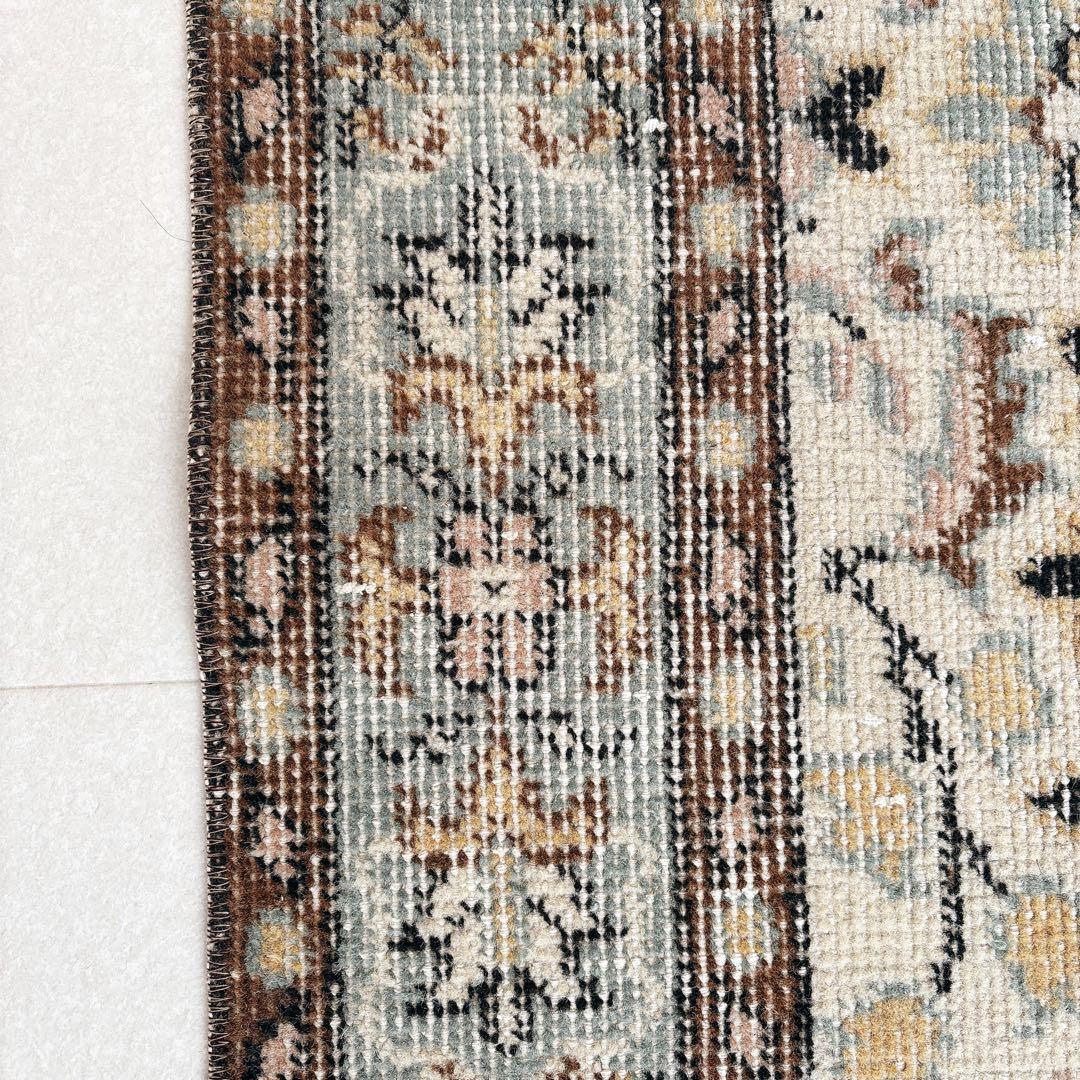 トルコ　ヴィンテージラグ　グリーン　ベージュ　ブラウン