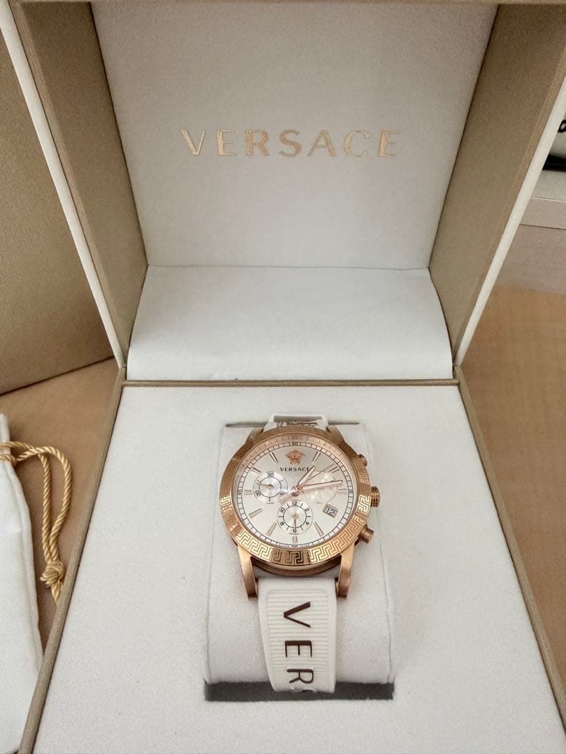 【希少】最終値下げ！VERSACE クロノグラフ腕時計 ホワイト/ゴールド