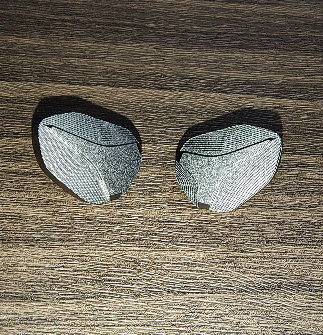 《美品》Hidizs MP145 4.4mm 平面駆動ドライバーイヤホン《完品》