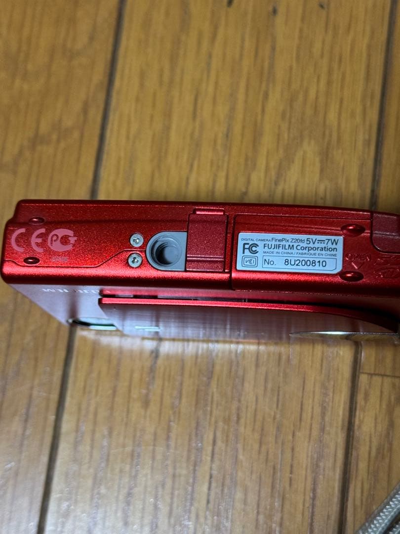 Fujifilm FinePix Z20fd レッド 1GBメモリー付き