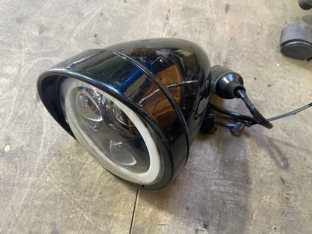 ドラッグスター　アイボールヘッドライト　LED ロケット型