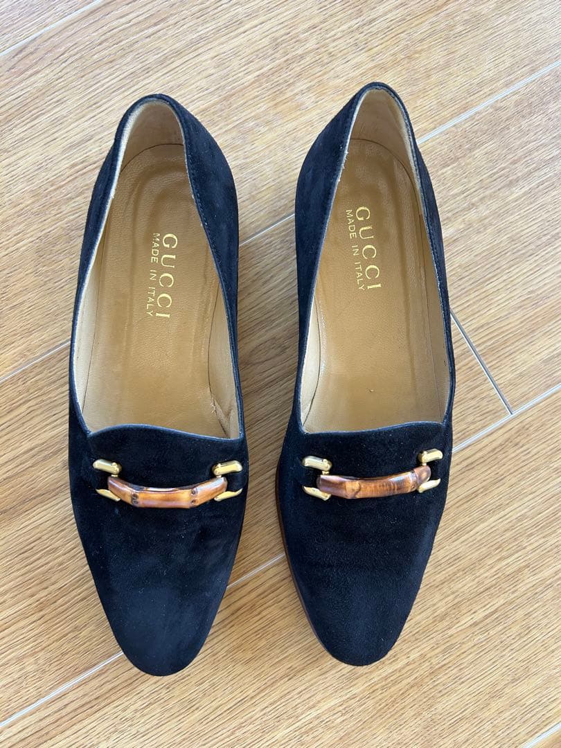 GUCCI ブラック スエード ローファー