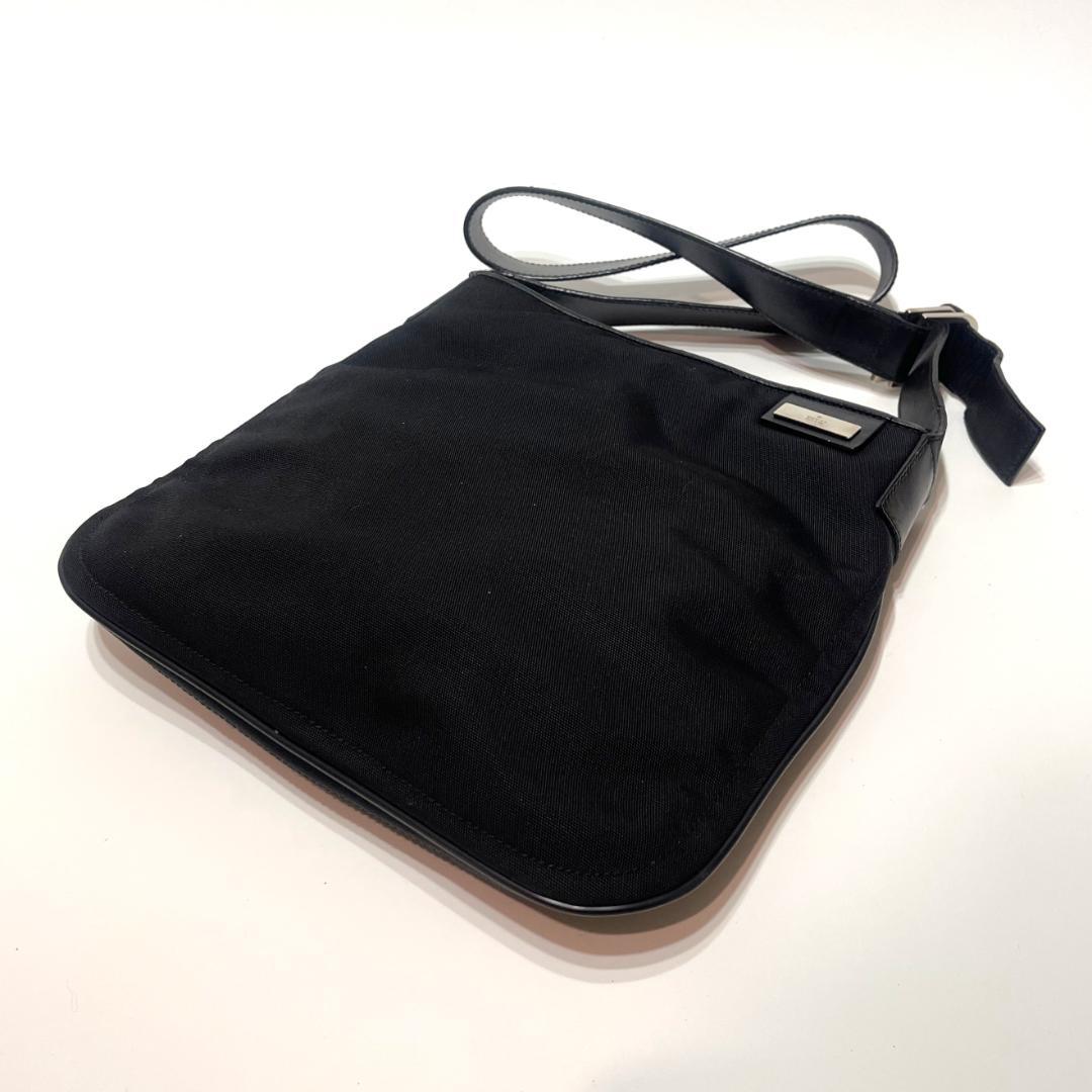 【新春特別価格】　GUCCI グッチ 黒 ショルダーバッグ トム・フォード