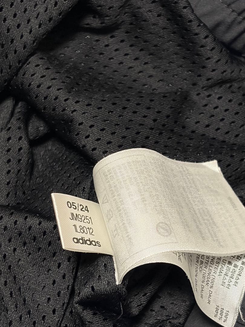 adidas adilenium シーズン2　上下ジャージパンツセットアップ