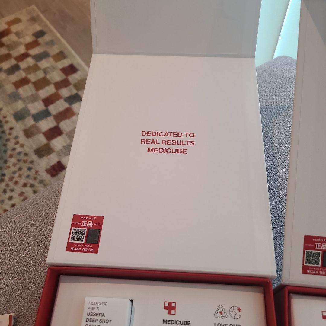MEDICUBE AGE-R 美顔器セット