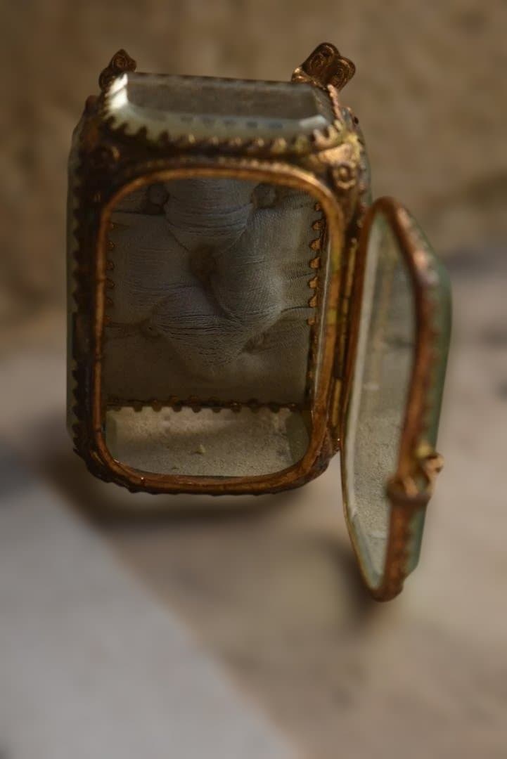 美品　ガラス宝石箱　ジュエリーボックス　　フランスアンティーク　べべルガラス