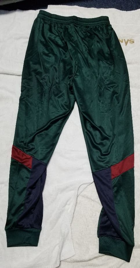 サッカー、イタリア代表のジャージ、上。サイズ海外製XL。2021年モデル