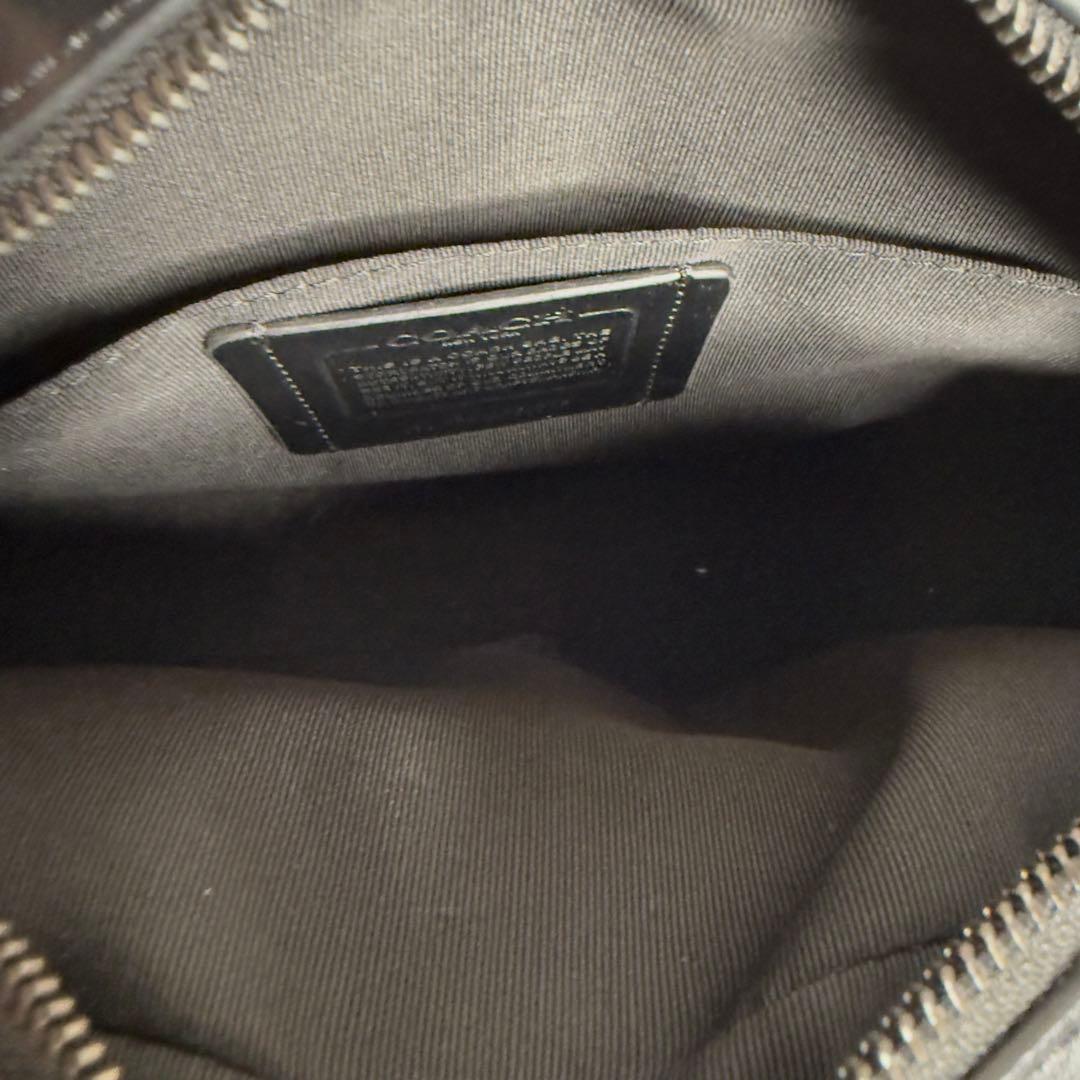 美品　コーチ　ショルダーバッグ　　クロスボディ　黒