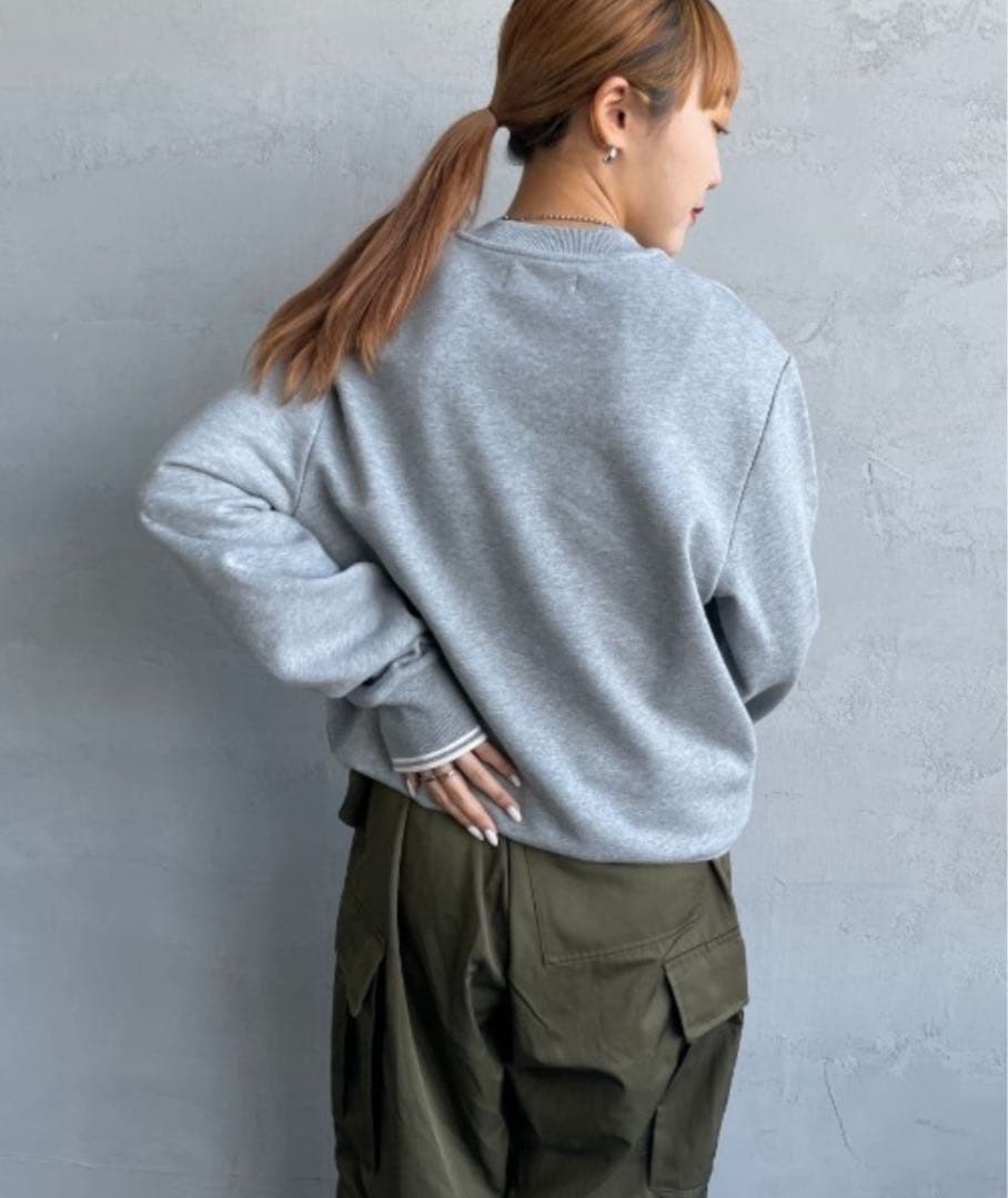 h*r様 FRED PERRYワンポイントロゴ刺繍 クルーネックスウェット