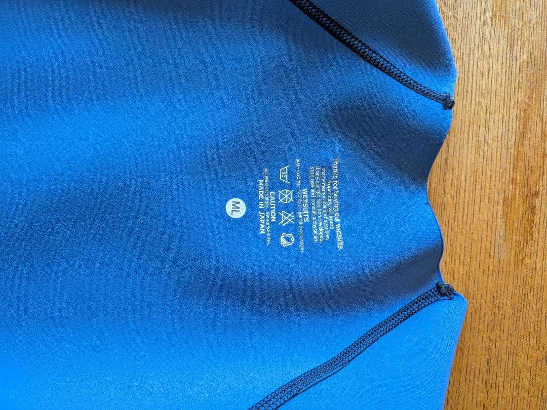 CYBER サイバー ウェットスーツ タッパー 半袖 1mm バックジップ　黒