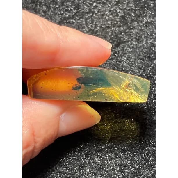 ブルーアンバー 虫入り 天然 琥珀 天然石 パワーストーン