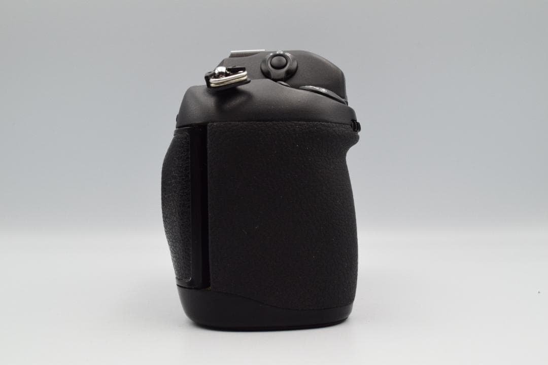 【美品】Nikon F100 フィルム一眼レフカメラ #NB003